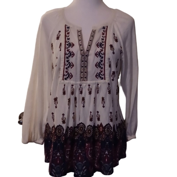 💙🌺Vintage America White Embellished Blouse with 3/4 Sleeves - Picture 9 of 12